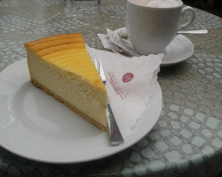 Dom-Cafe