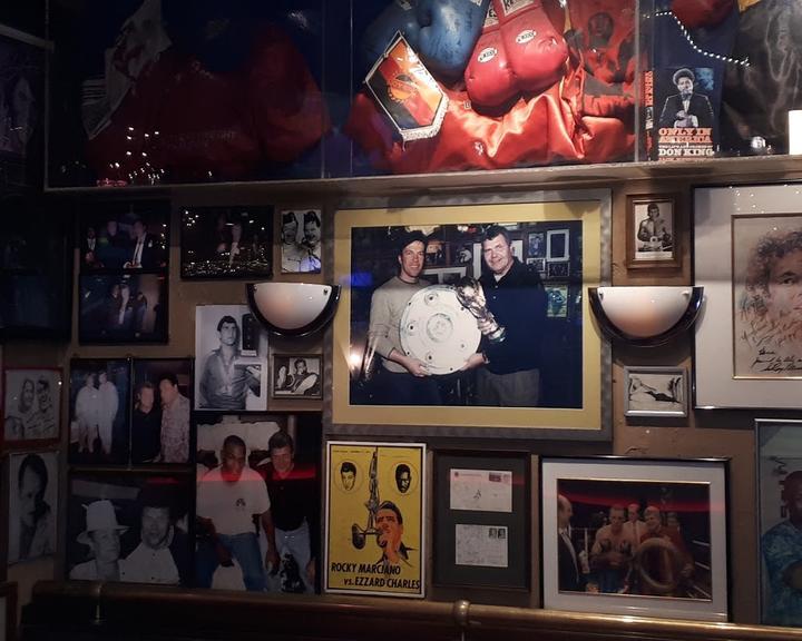 Schiller Cafe