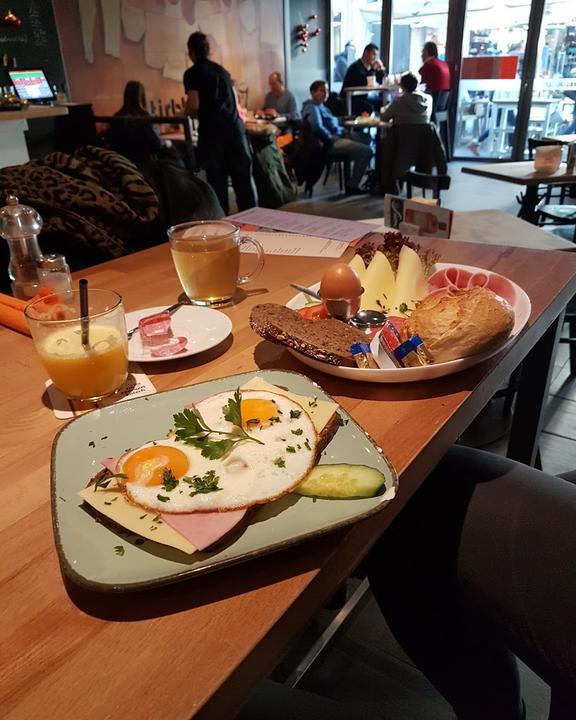 Cafe Waschsalon