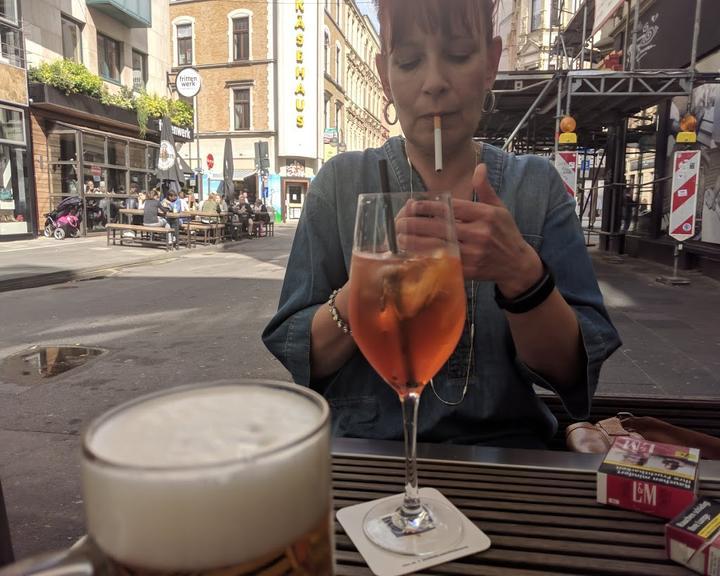 Cafe Waschsalon