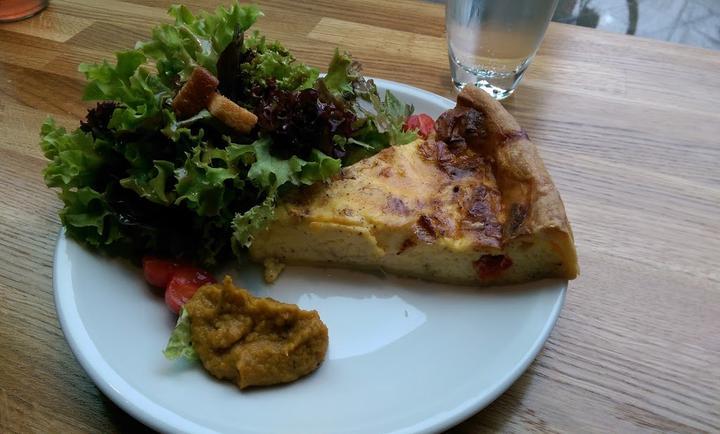 Café Bistro Les Amis