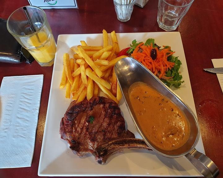 Dlml's Bistro & Ouzeria