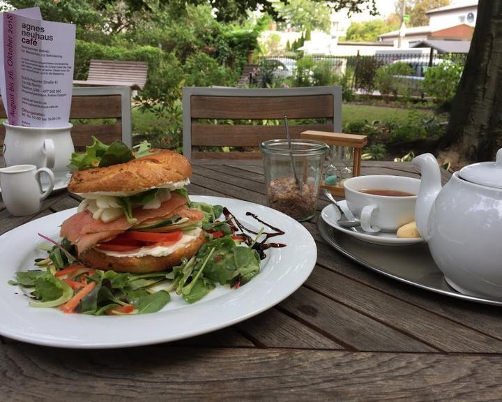Agnes Neuhaus Cafe
