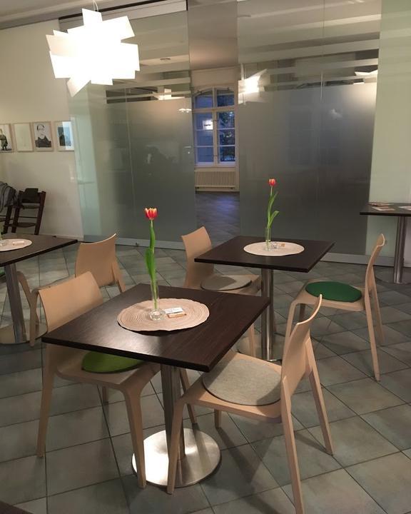 Agnes Neuhaus Cafe
