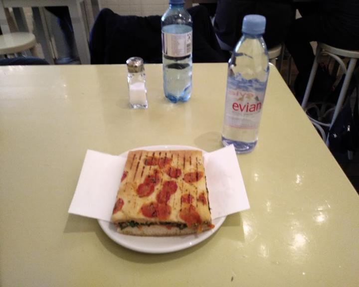 Auf die Hand