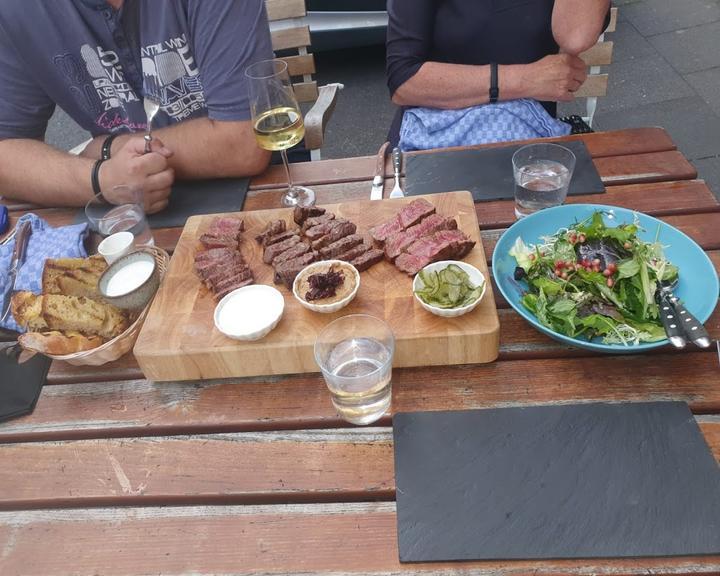 Pure White Foodclub