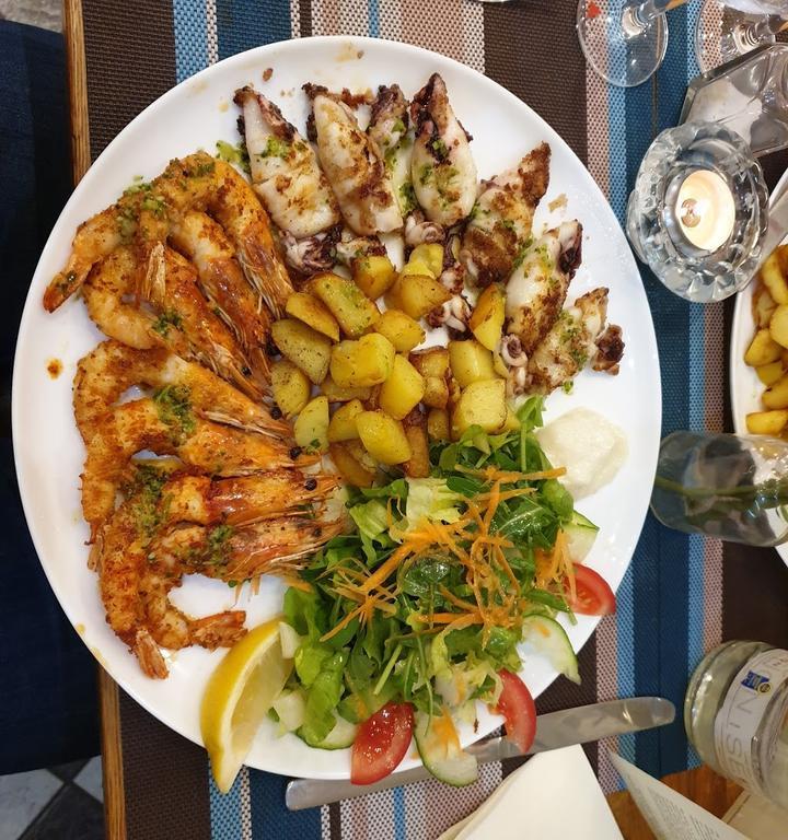 Petit Mediterrane