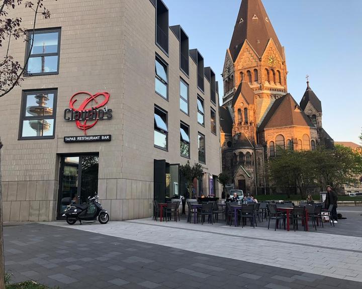 Claudio's Restaurant & Bar