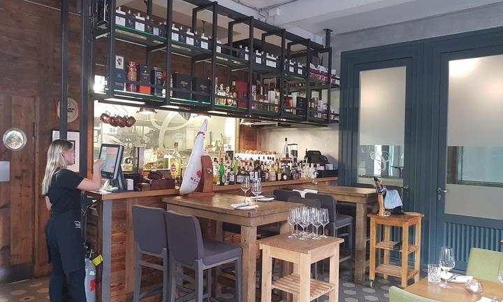 Claudio's Restaurant & Bar