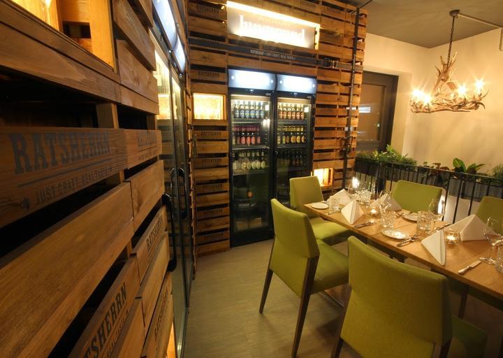 Claudio's Restaurant & Bar