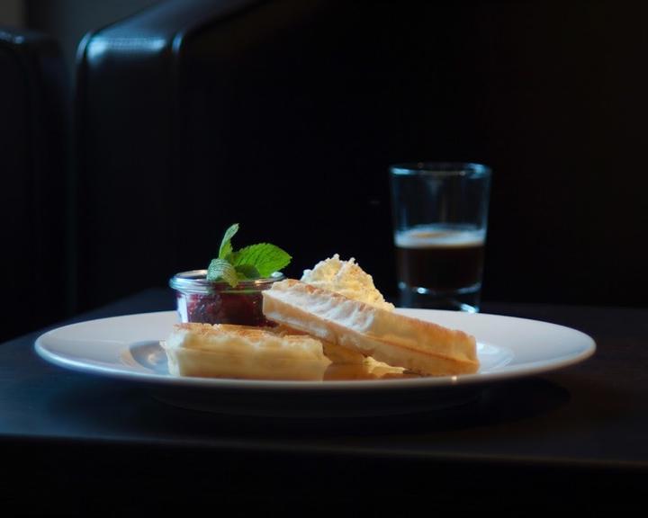 Looms Restaurant