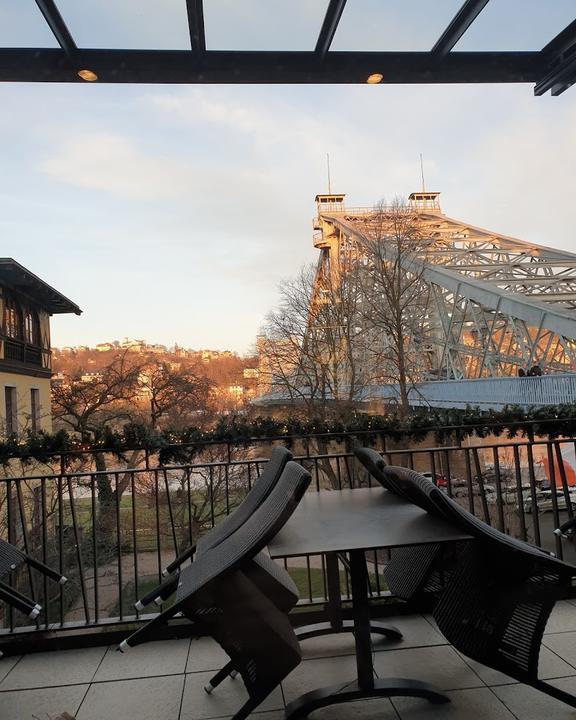 Cafe Toscana