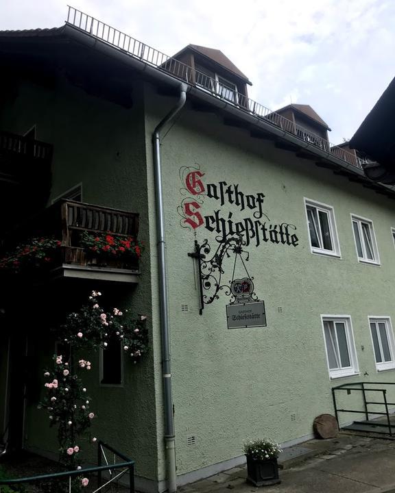 Zur Schiessstaette