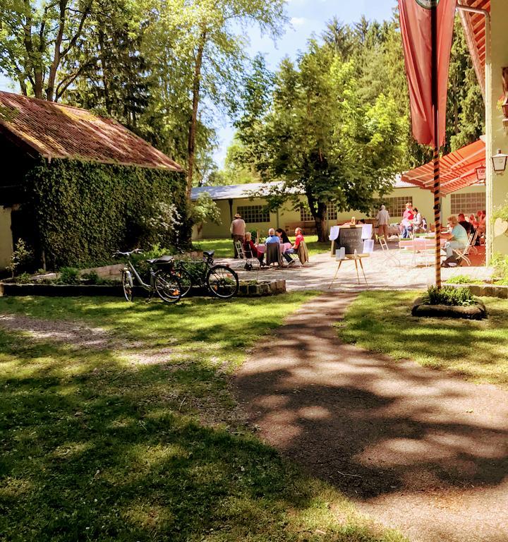 Zur Schiessstaette