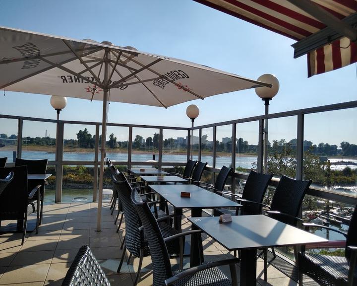Haus am Rhein