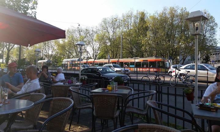 Cafe Galerie