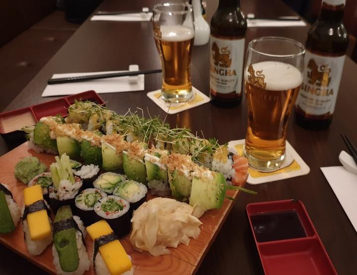 Cross Sushi