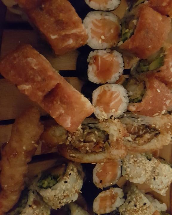 Cross Sushi