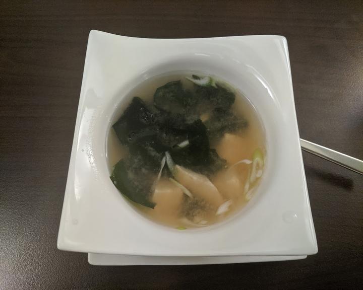 Cross Sushi