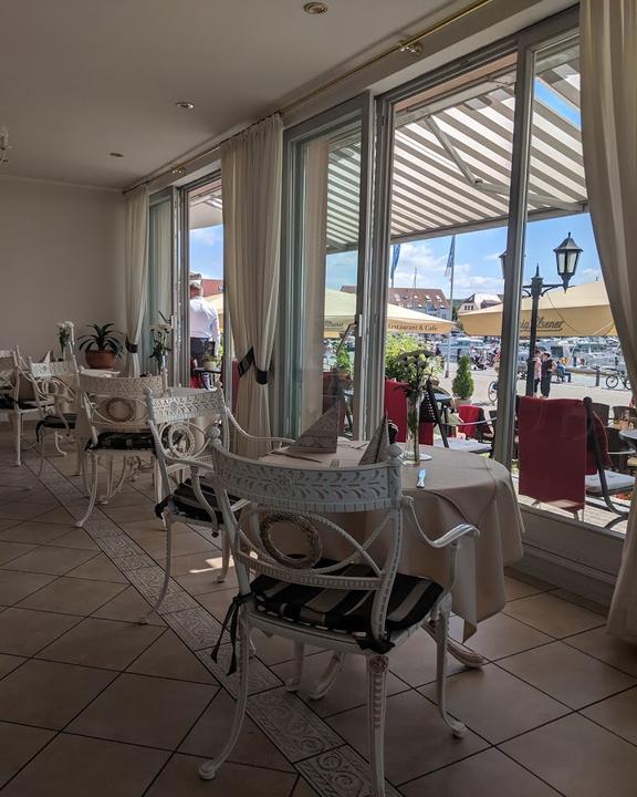 Café Am Yachthafen